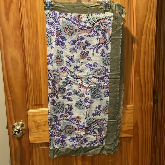 Glentex Scarf - Picture 3 of 4